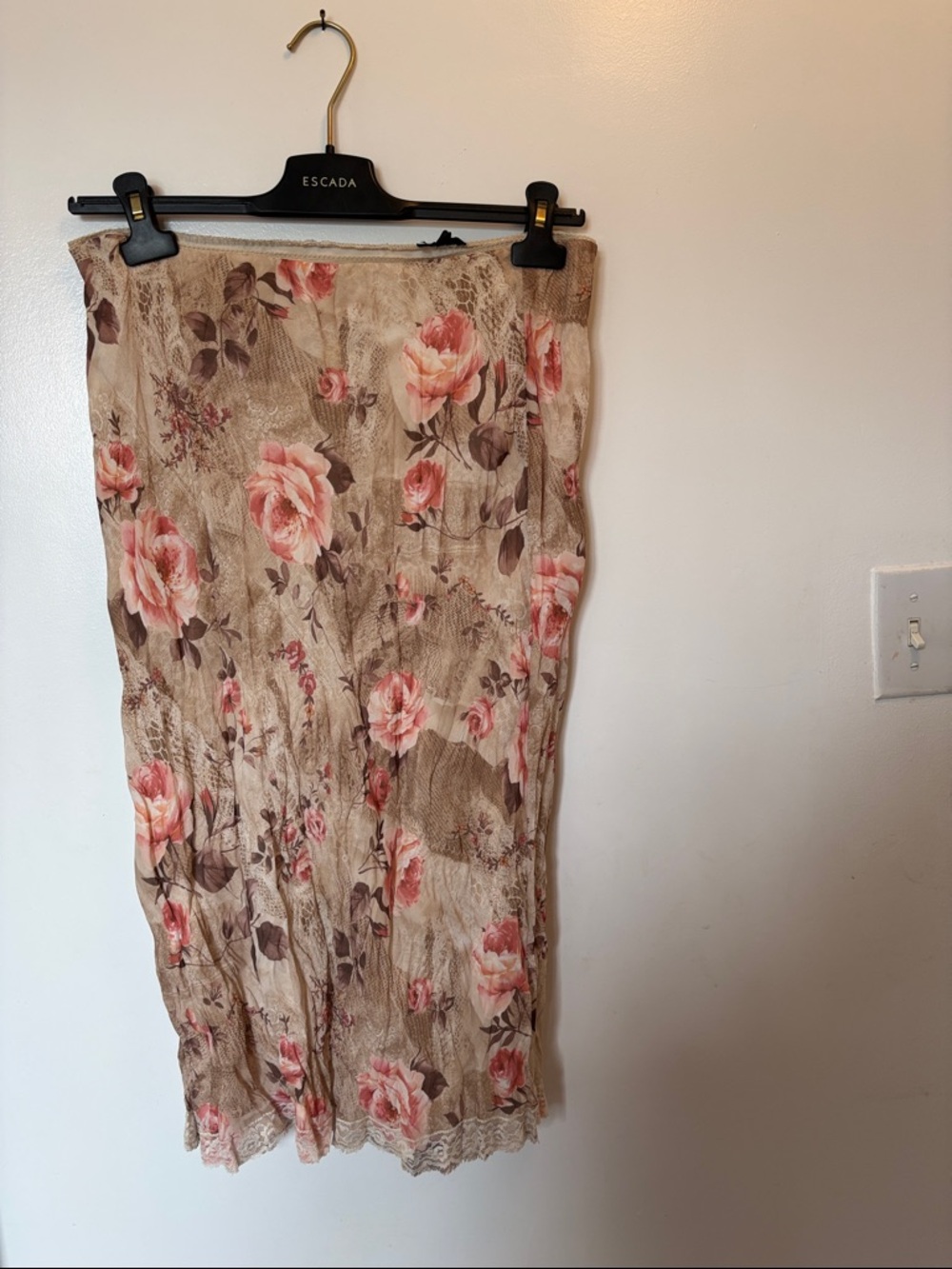 DStudio  Beige Midi Skirt with Pink Rose Floral Printed